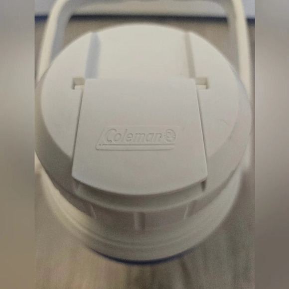 Coleman Thermos Beverage Cooler 1.5 Liter with Handle - Picture 2 of 6